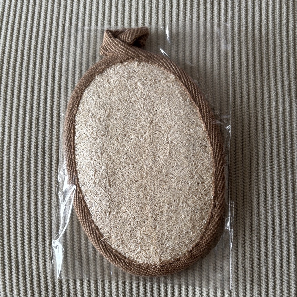 Oval Loofah Body Scrubber - Brown/Tan